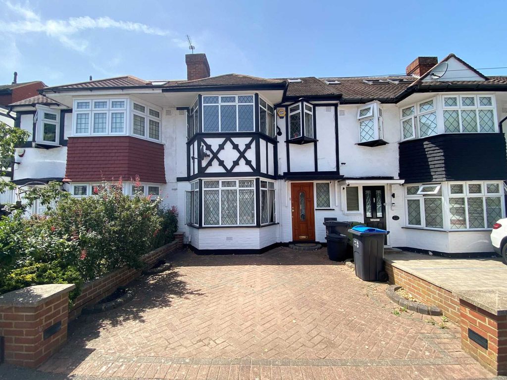 3 bed terraced house for sale in Aragon Road, Morden SM4 Zoopla