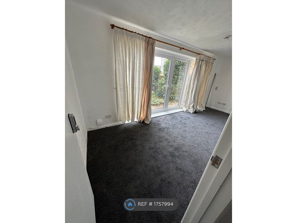 Room to rent in Basildon, Basildon SS15 Zoopla