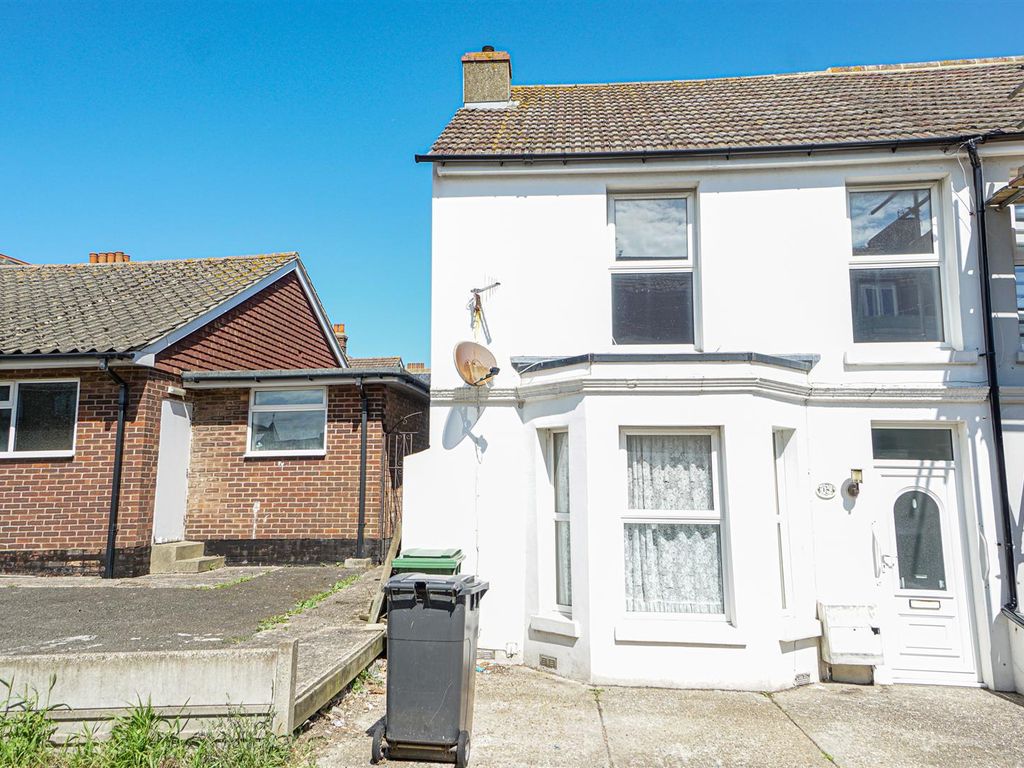 3 bed end terrace house for sale in Alma Villas, St. LeonardsOnSea