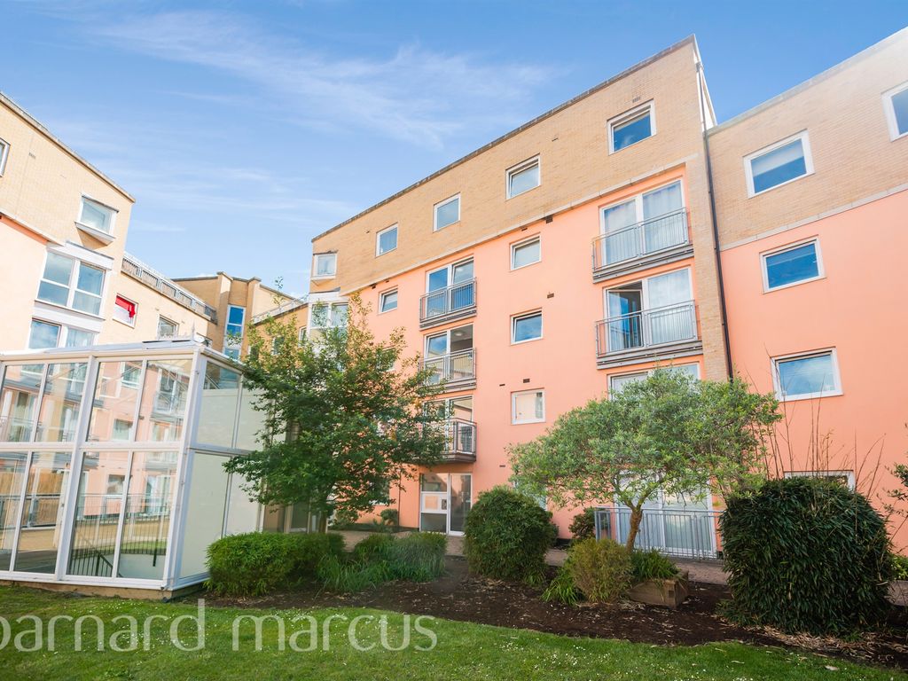 2 bed flat for sale in Wooldridge Close, Feltham TW14 Zoopla