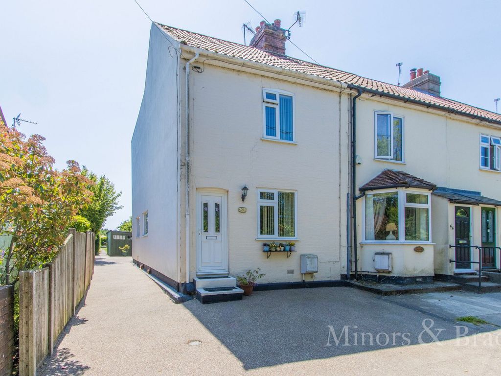 3 bed end terrace house for sale in Damgate Lane, Acle, Norwich NR13, £