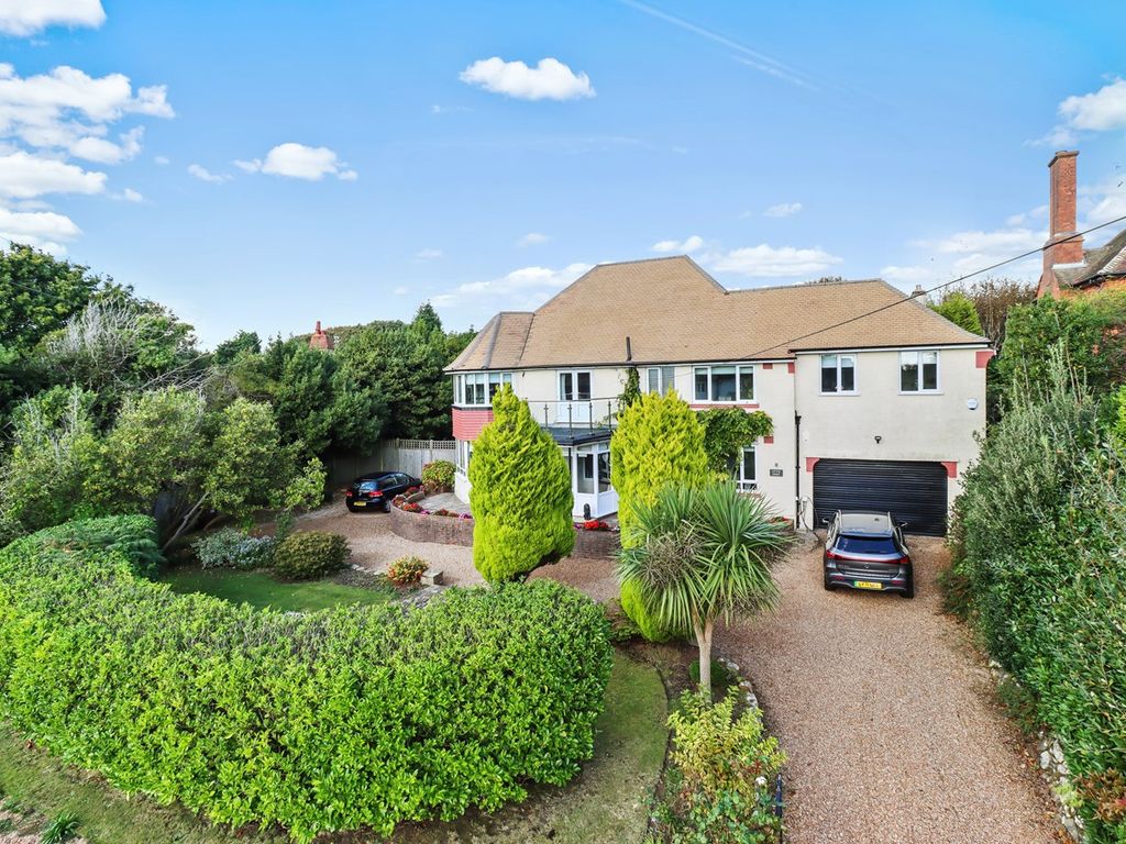 5 bed detached house for sale in Clavering Walk, Bexhill On Sea TN39, £