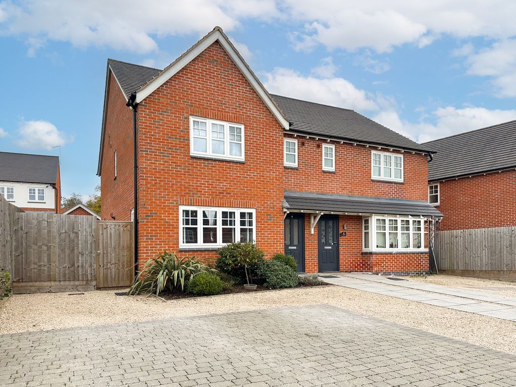 3 bed semidetached house for sale in Lavender Close, Glenfield LE7, £330,000 Zoopla