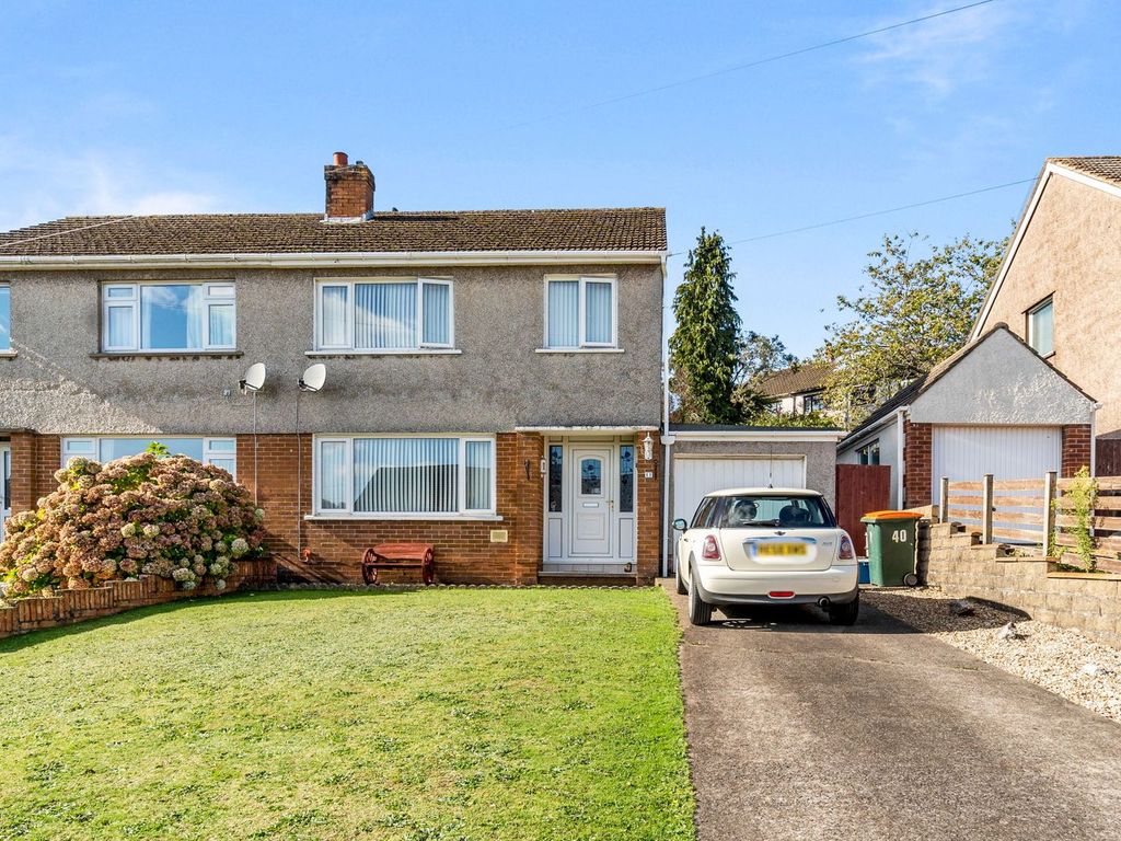 3 bed semidetached house for sale in Penylan Close, Bassaleg NP10 Zoopla