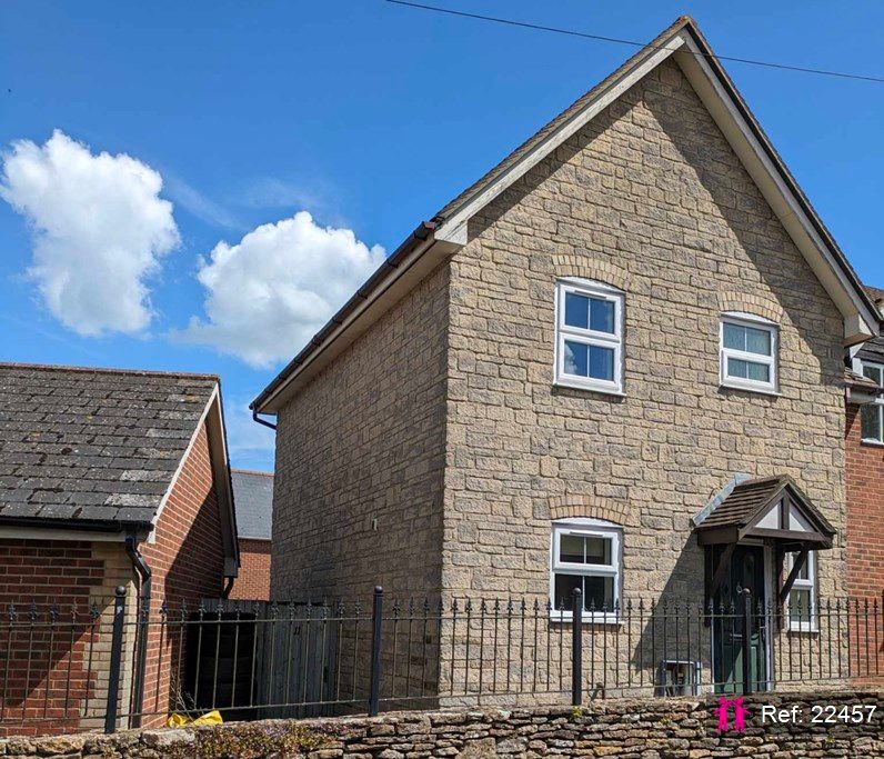 3 bed end terrace house for sale in Templars Barton, BA8, £