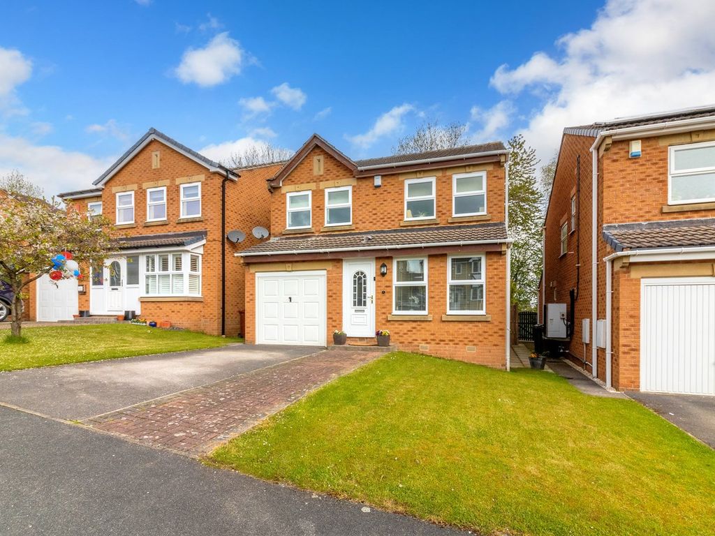 4 bed detached house for sale in Broad Gates, Silkstone, Barnsley S75