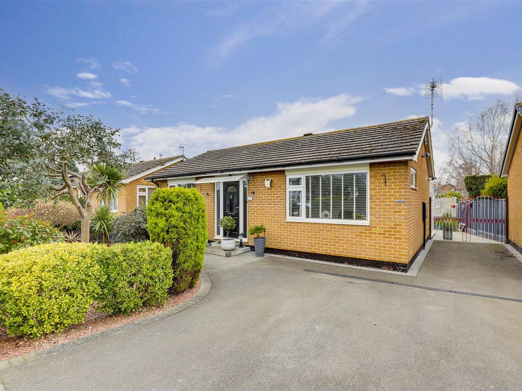 2 bed detached bungalow for sale in Emerys Road, Gedling