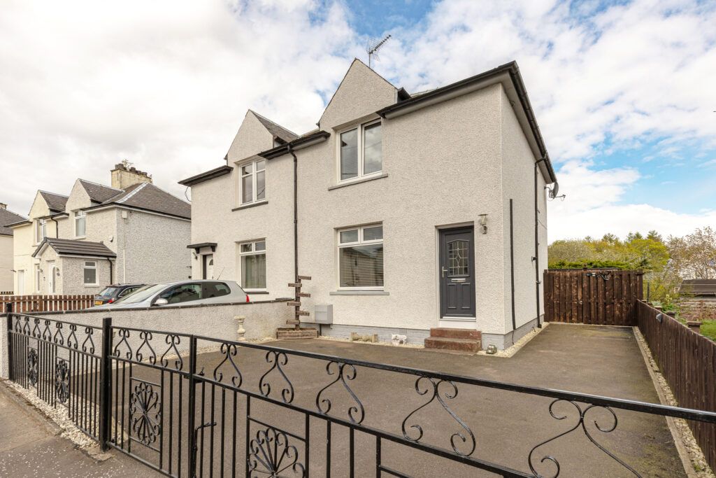 2 bed semidetached house for sale in Burnside Crescent, Plean FK7, £