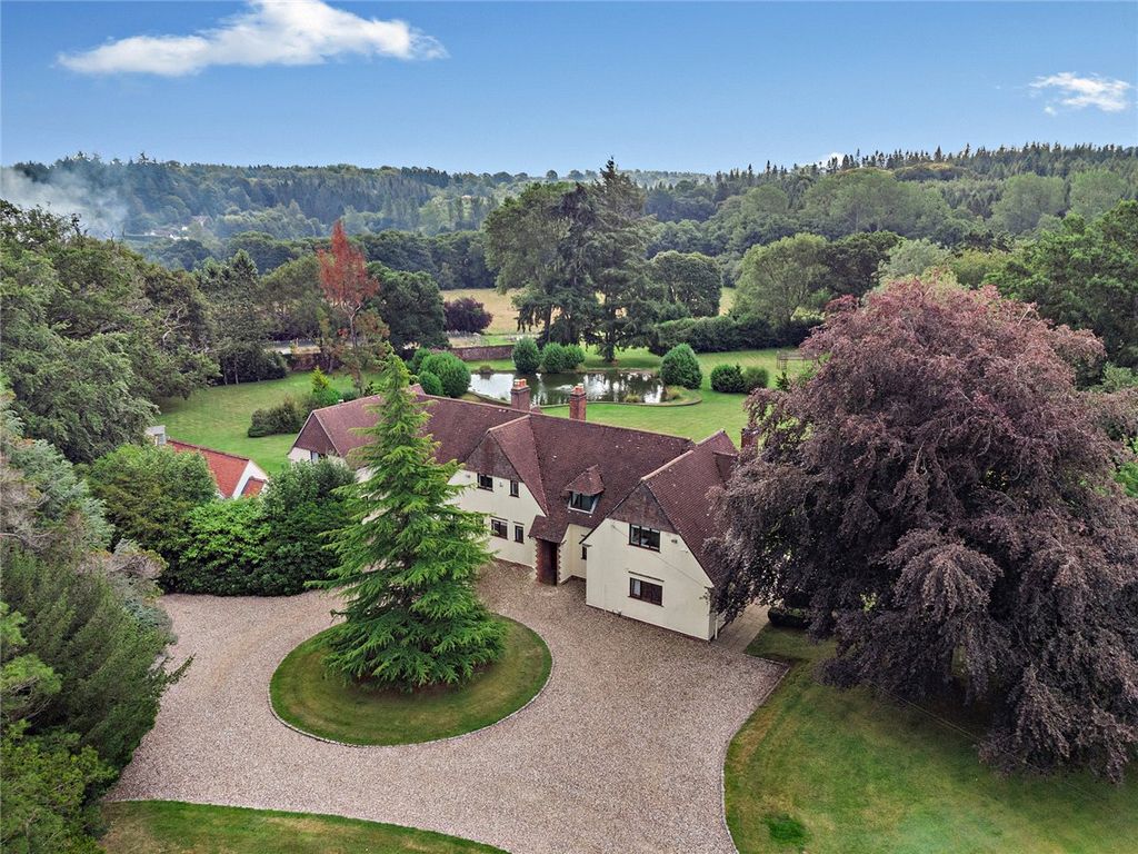 7 bed detached house for sale in Andover Road, Highclere, Newbury