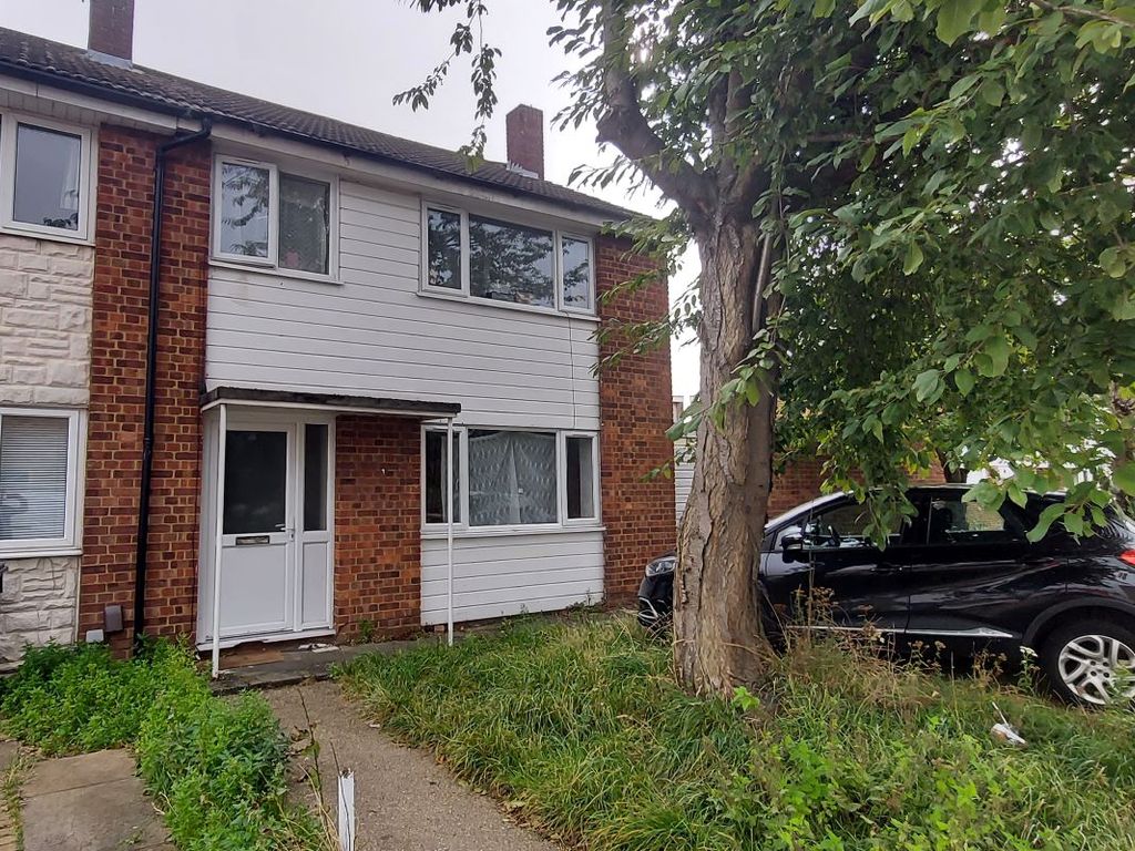 3 Bed End Terrace House For Sale In 2 Baynes Close Enfield Middlesex