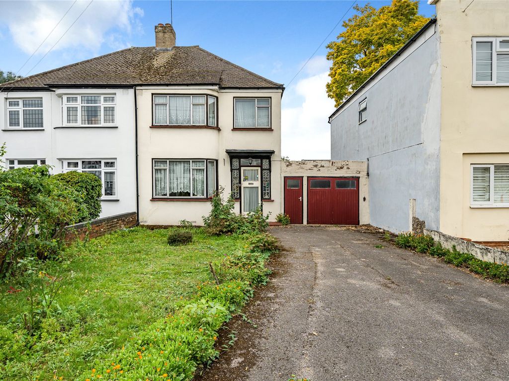 3 bed semidetached house for sale in Staines, Surrey TW18, £450,000