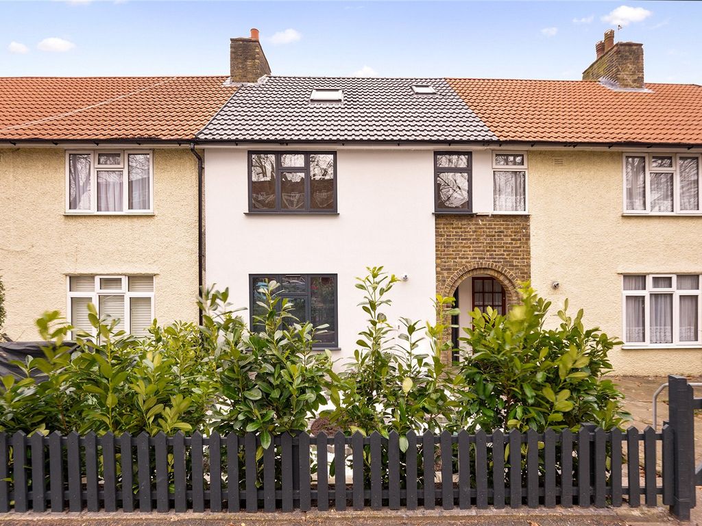4 bed terraced house for sale in Verdun Road, London SW13, £1,165,000