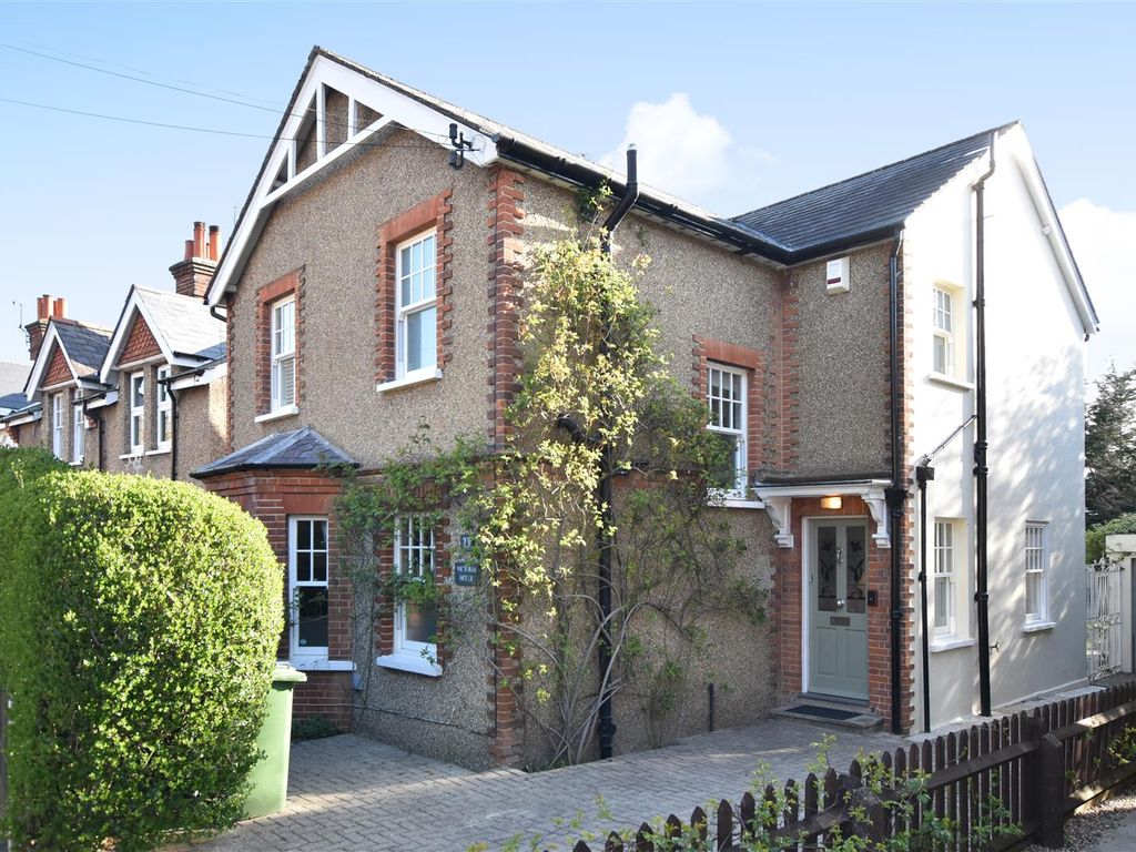 4 bed detached house for sale in Woodcote Side, Epsom KT18 Zoopla