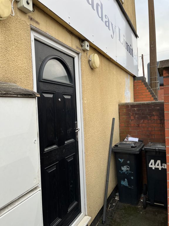 1 bed flat to rent in Stourbridge Road, Stourbridge DY9, £525 pcm Zoopla