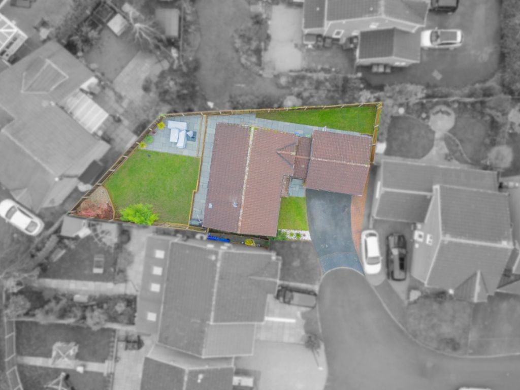 4 bed detached house for sale in Loundsley Court, Ashgate, Chesterfield