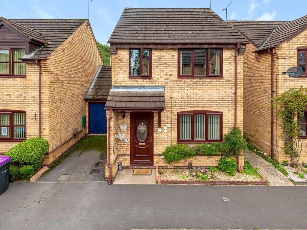3 bed detached house to rent in The Sidings, Saxilby LN1 Zoopla