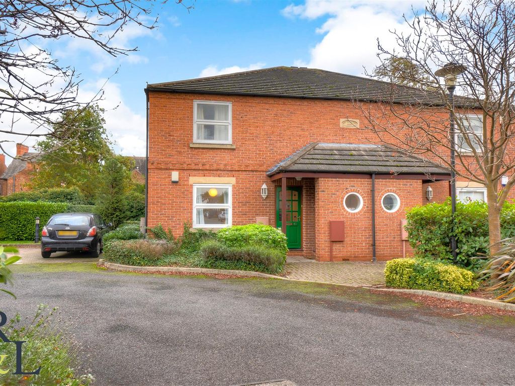 2 bed flat for sale in Oakfields Road, West Bridgford, Nottingham NG2