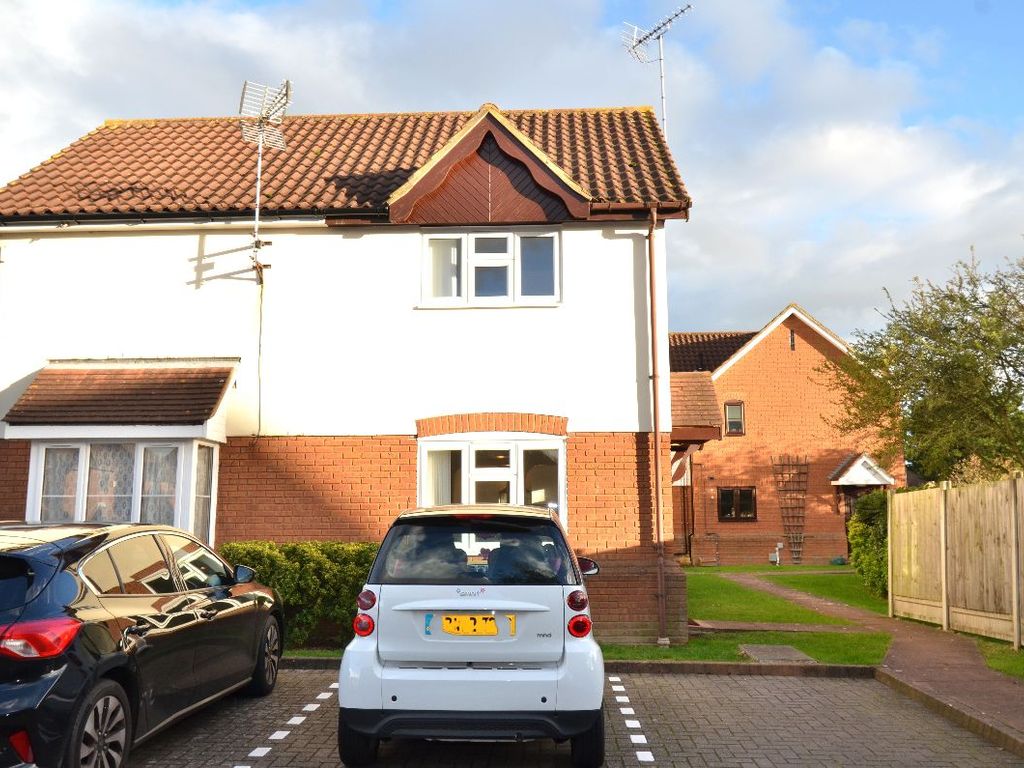 1 bed semidetached house to rent in Sutherland Place, Wickford SS12, £