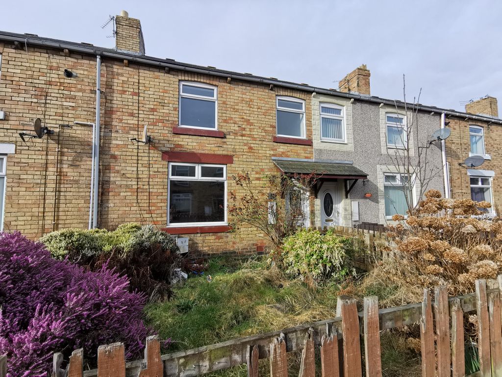 3 bed terraced house to rent in Portia Street, Ashington