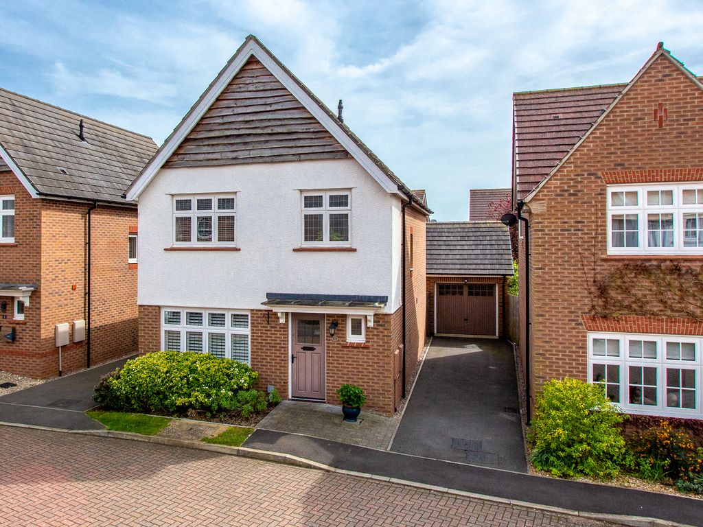 3 bed detached house for sale in Stevens Court, Wellingborough Road