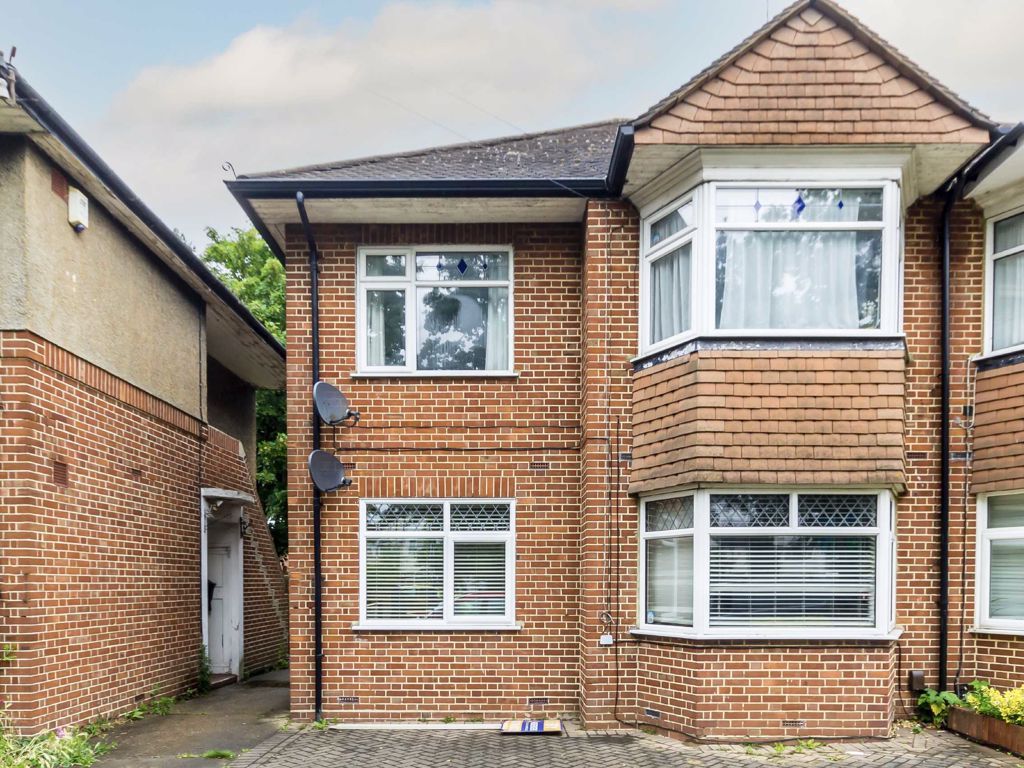 2 bed flat to rent in Uxbridge Road, Feltham TW13 Zoopla