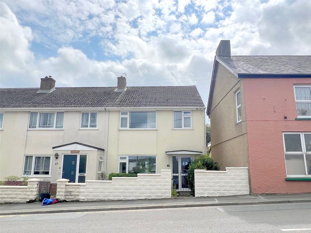 3 bed end terrace house for sale in Portfield, Haverfordwest SA61, £