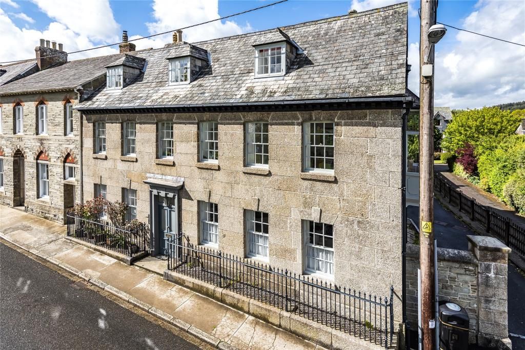 2 bed flat for sale in Lowenna, North Street, Lostwithiel, Cornwall