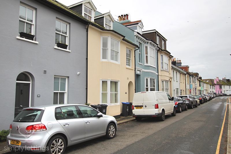 2 bed flat to rent in New Road, ShorehamBySea BN43, £1,250 pcm Zoopla