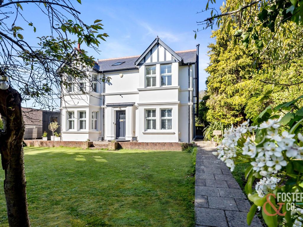 6 bed detached house for sale in Surrenden Crescent, Brighton BN1, £