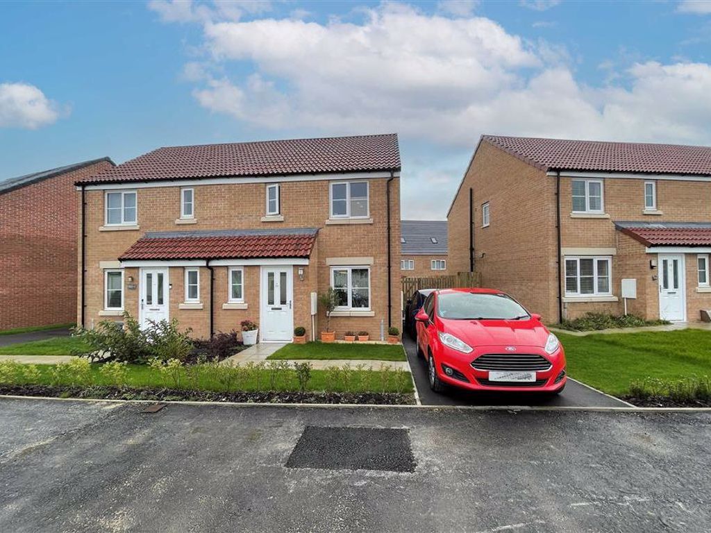 3 bed semidetached house for sale in Ingleborough Drive, Harrogate