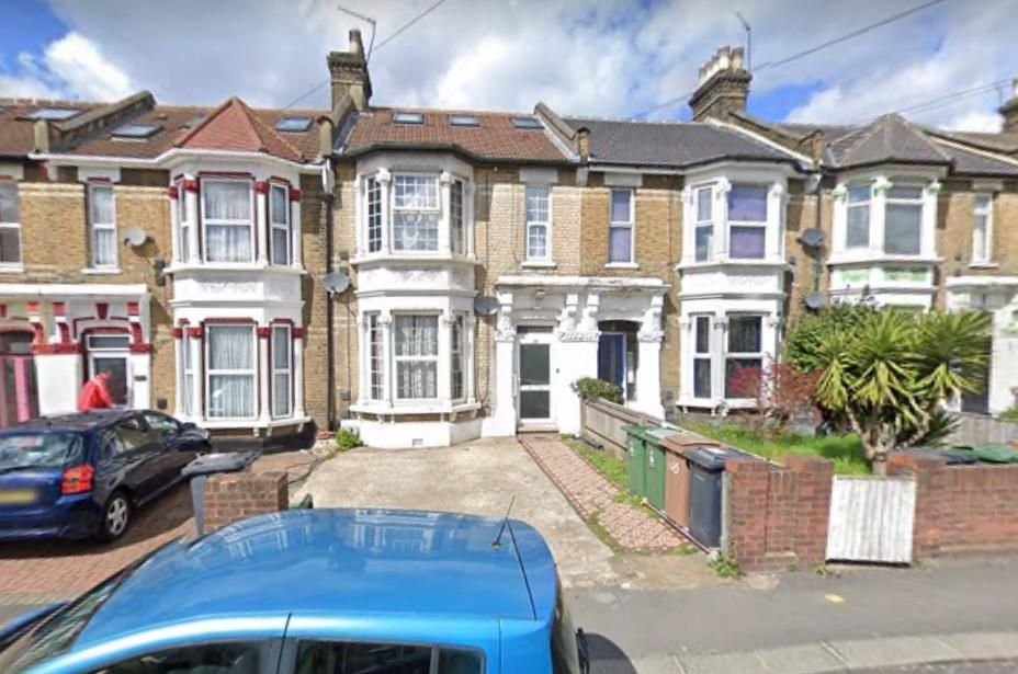 2 bed flat for sale in Grove Green Road, Leytonstone E11 Zoopla