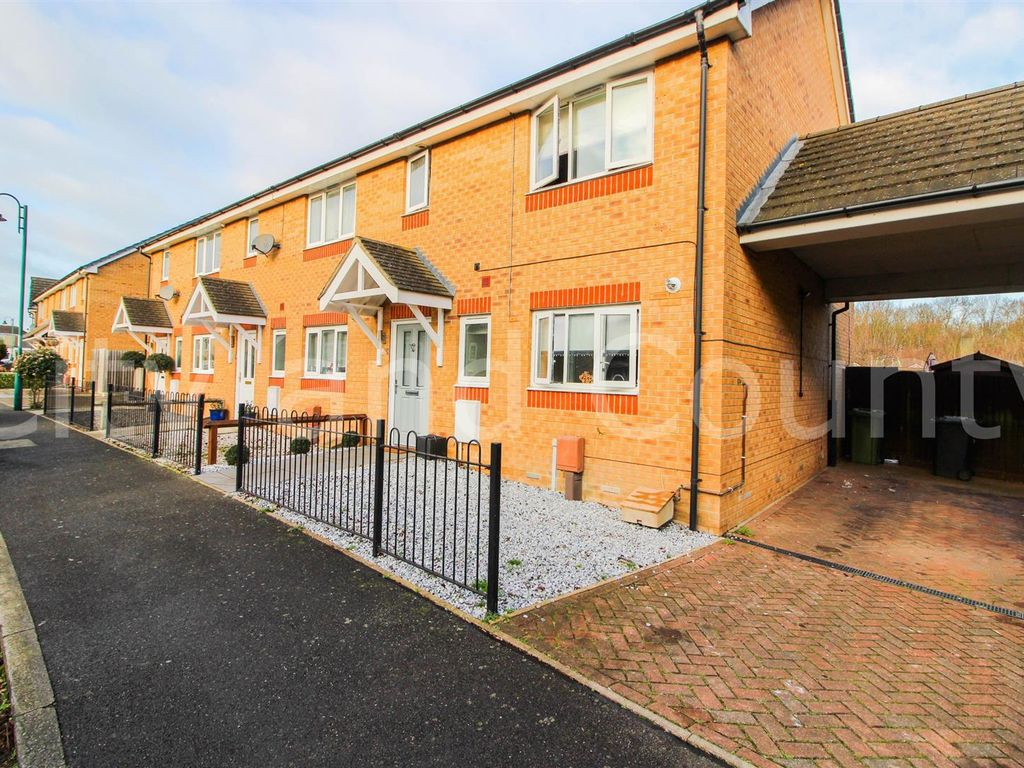 3 bed end terrace house for sale in Lady Charlotte Road, Hampton