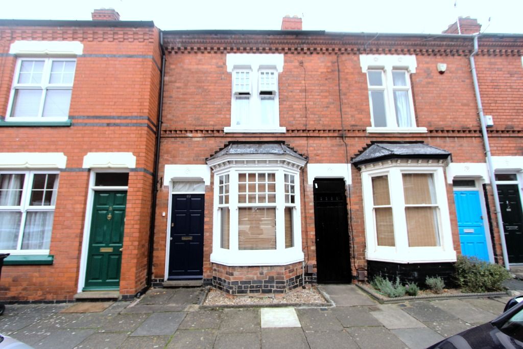 3 bed terraced house to rent in Cradock Road, Clarendon Park, Leicester