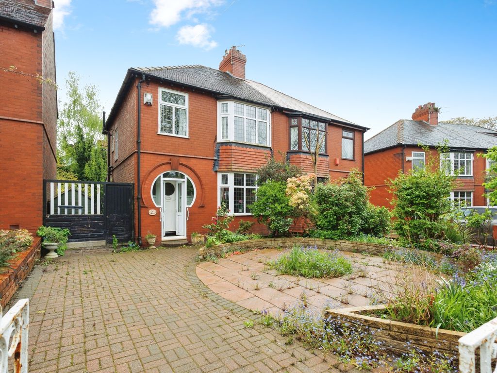3 bed semidetached house for sale in Firs Avenue, AshtonUnderLyne