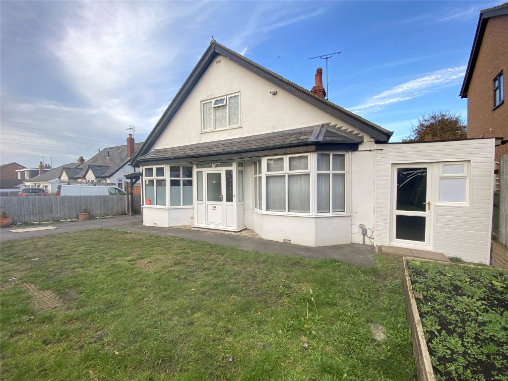 5 bed bungalow for sale in Hesters Way Lane, Cheltenham
