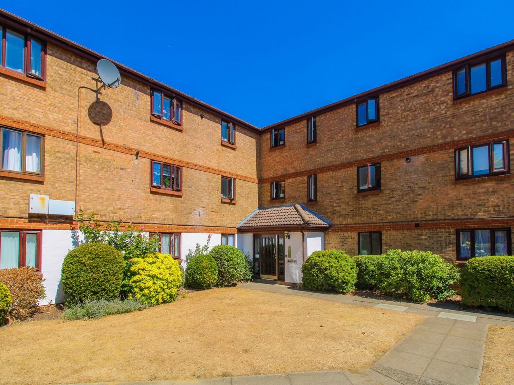2 bed flat for sale in Burnham Gardens, Croydon CR0 Zoopla