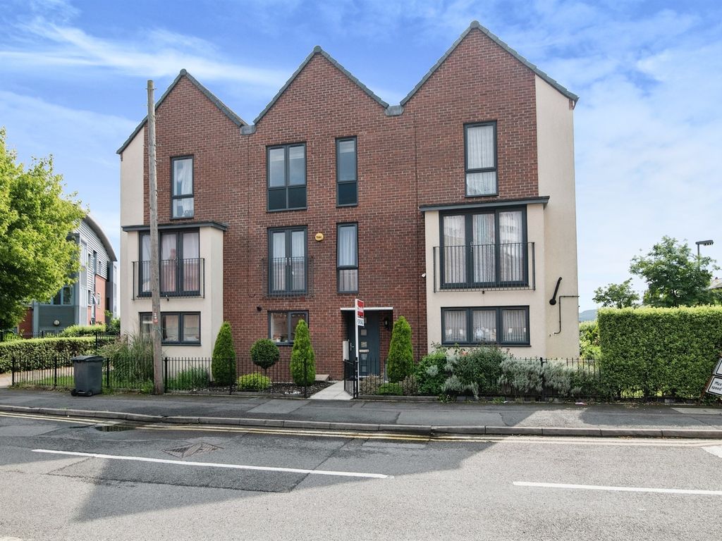 3 bed town house for sale in Turks Head Way, West Bromwich B70 Zoopla