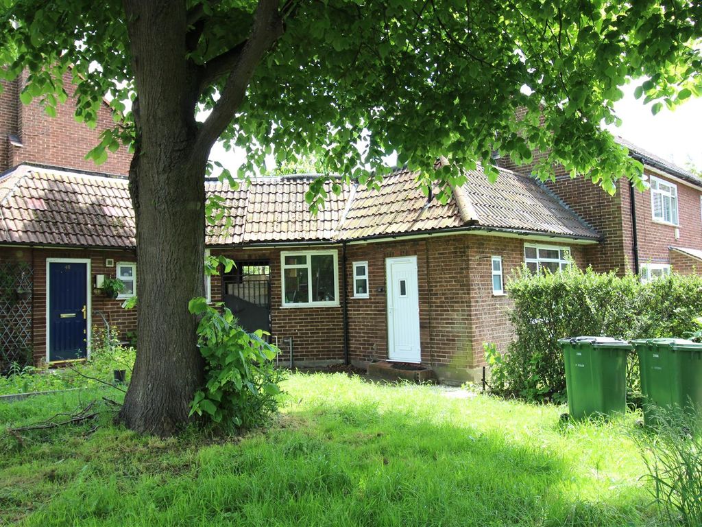 1 bed flat to rent in Dursley Road, London SE3, £1,300 pcm Zoopla