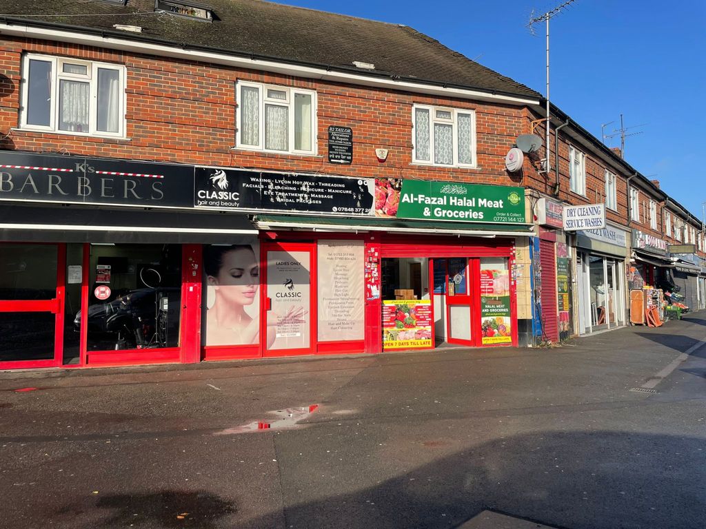 Retail premises to let in Baylis Parade, Slough, Berkshire SL1, £22,000
