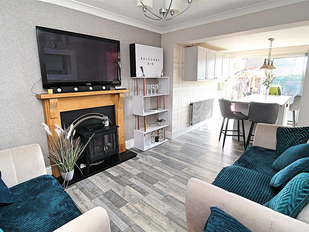 3 bed semidetached house for sale in Church Road, Sheldon, Birmingham