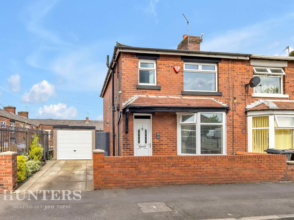 3 bed end terrace house for sale in Keswick Avenue, Oldham OL8, £