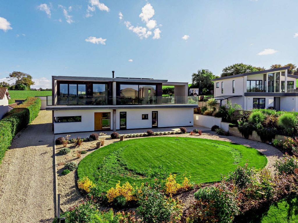 5 bed detached house for sale in Curlew Drive, West Charleton