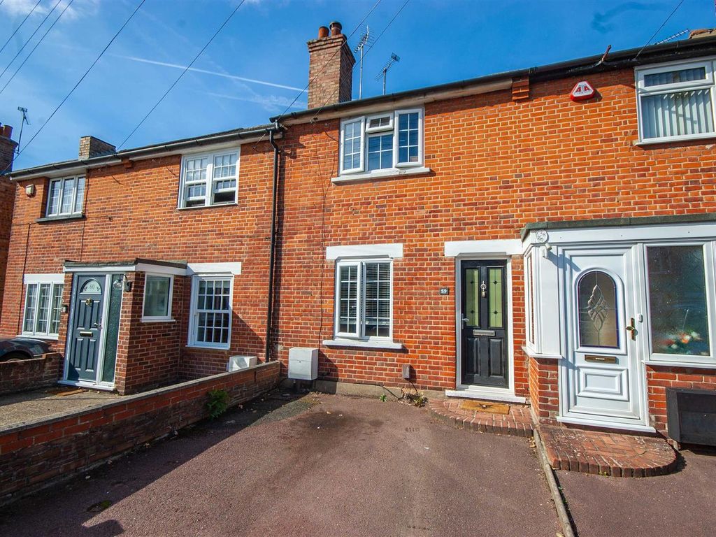 2 bed terraced house for sale in Henry Road, City Centre, Chelmsford