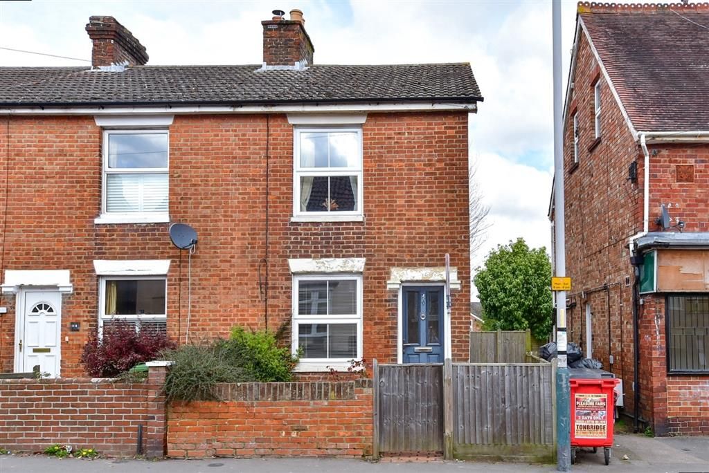2 bed end terrace house for sale in High Brooms Road, Tunbridge Wells