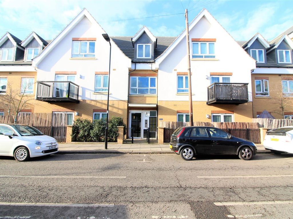 1 bed flat for sale in Featherstone Road, Southall UB2 Zoopla