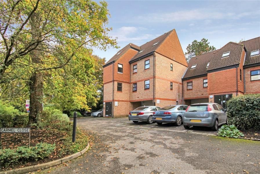1 bed flat to rent in Carmel Close, Mount Hermon Road, Woking GU22, £