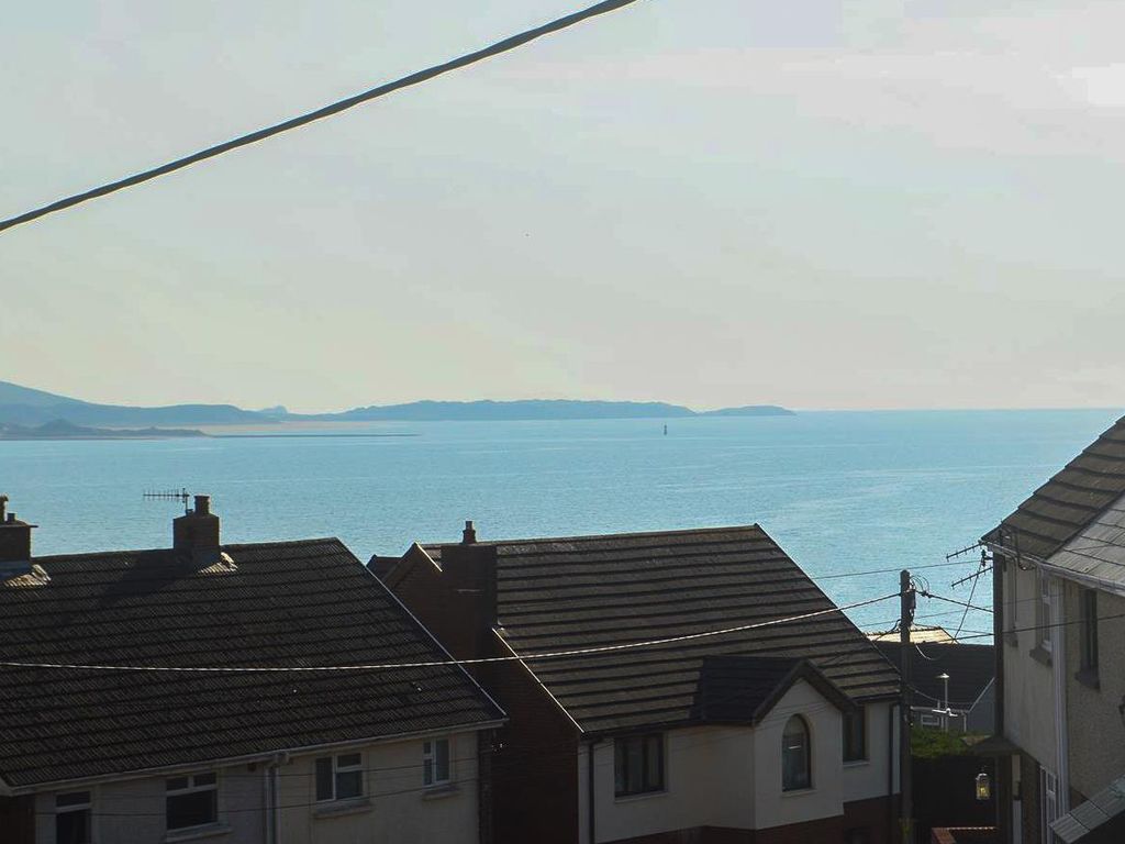 3 bed semidetached house for sale in Penllech, Pwll, Llanelli SA15