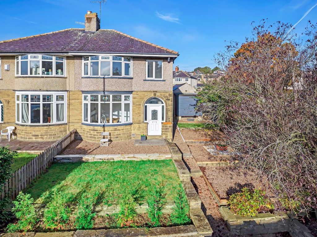 3 bed semidetached house for sale in Otley Road, Skipton, North