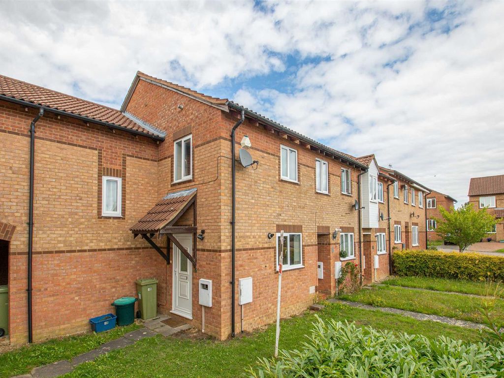 2 bed terraced house to rent in Hexham Gardens, Bletchley, Milton