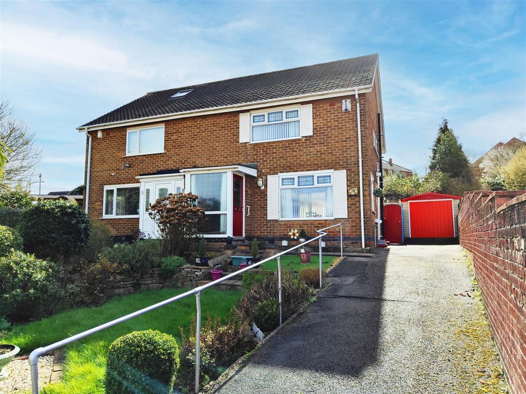 3 bed semidetached house for sale in First Avenue, Carlton, Nottingham
